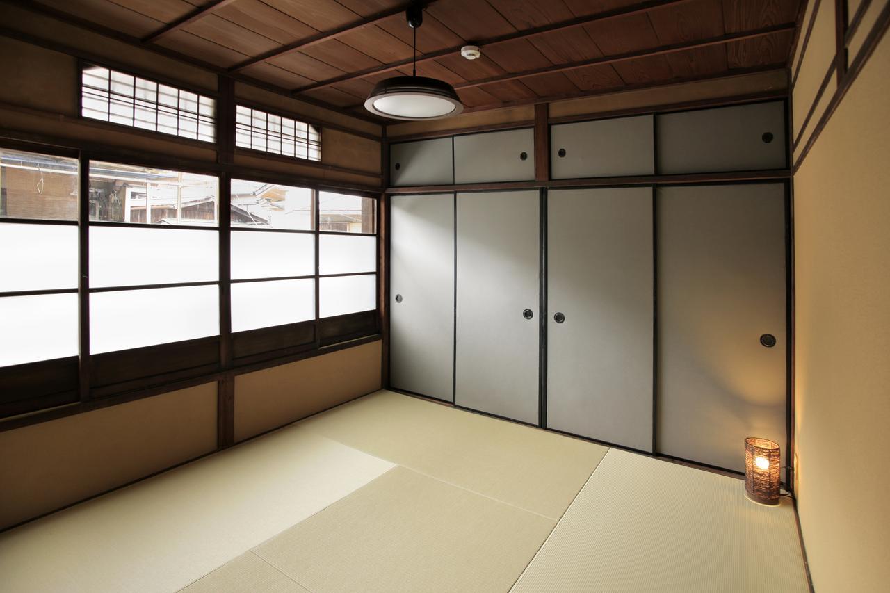 Kiyomizuan 清水庵 車庫2台可 ビフォアアフターの匠 坂田基禎さん改築の京町家 Hotel Kyoto Exterior foto